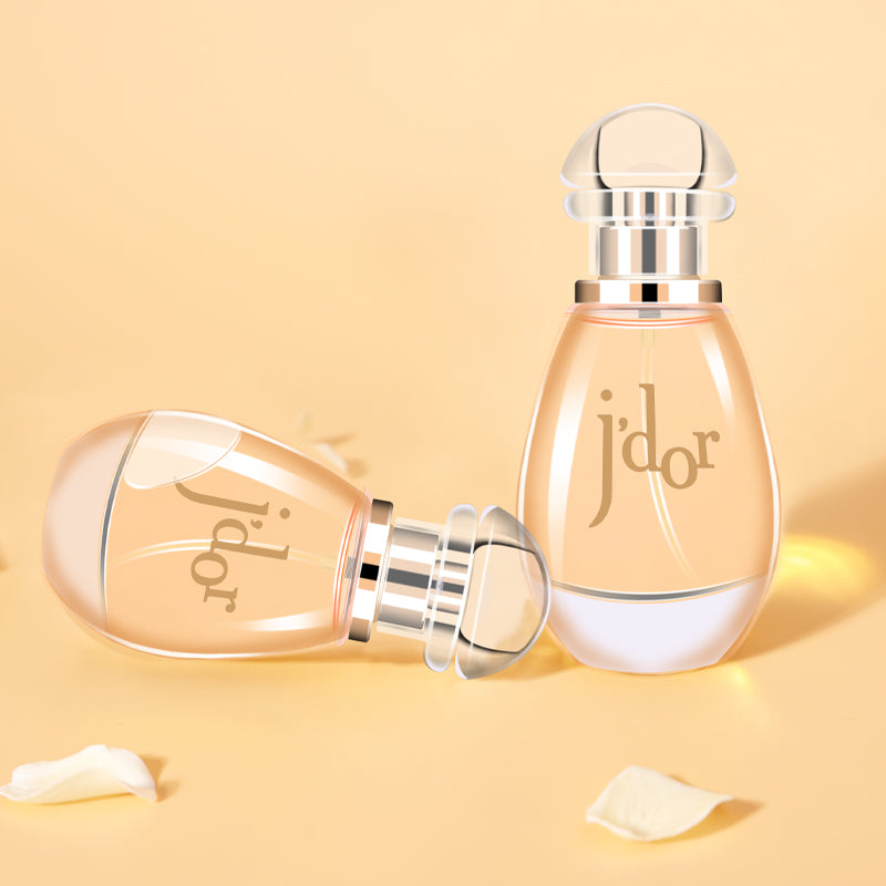 Experience the elegance of Natural Light Perfume, a high-end niche fragrance that captivates the senses and elevates your presence.
