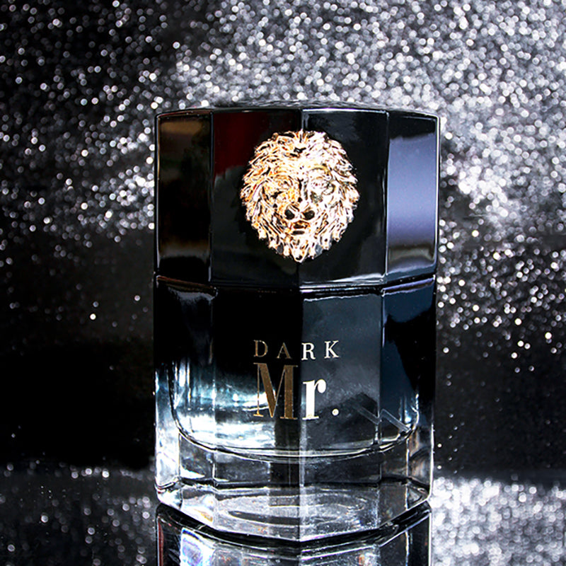 Discover our men's long-lasting fragrance, a premium niche perfume designed for those who appreciate unique, captivating aromas that stand out and endure throughout the day.