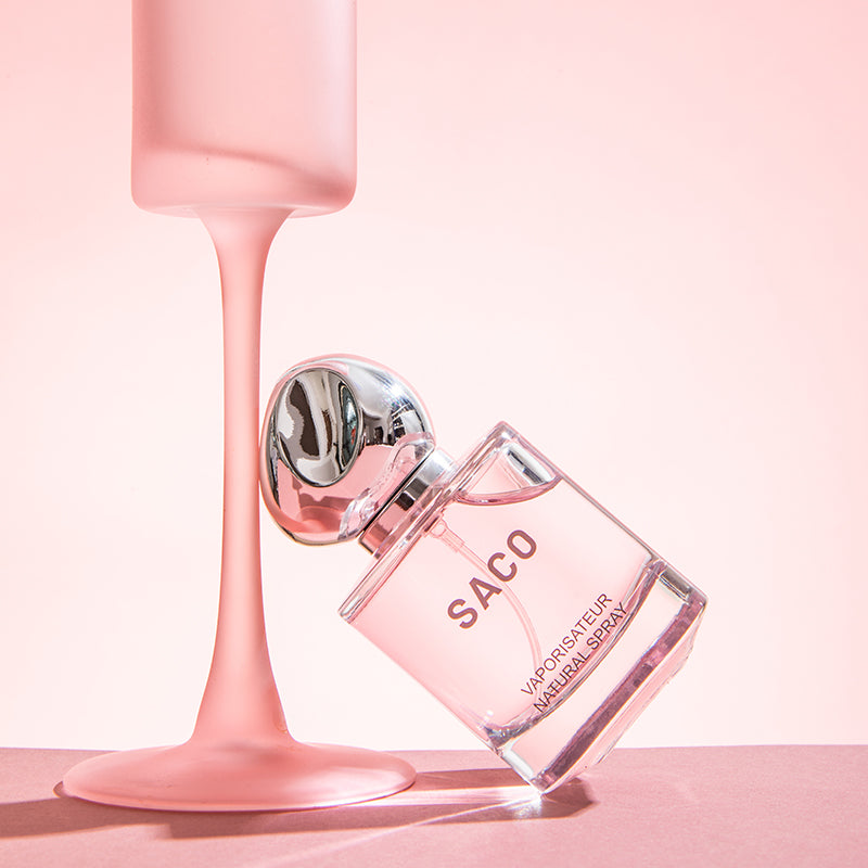 Discover SACO: a captivating perfume that offers a long-lasting fragrance experience.